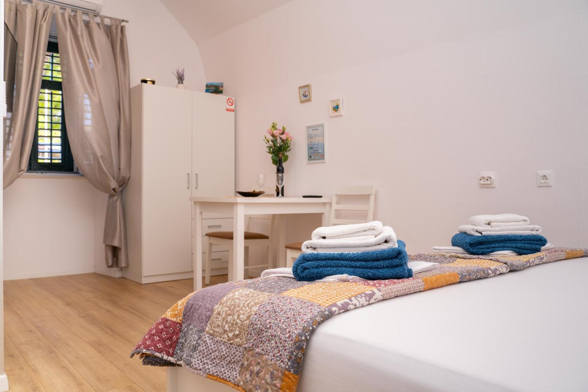 Studio Apartment Jeli ツァヴタット エクステリア 写真