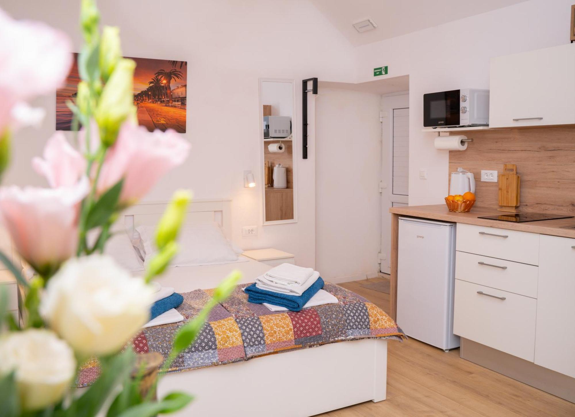 Studio Apartment Jeli ツァヴタット エクステリア 写真