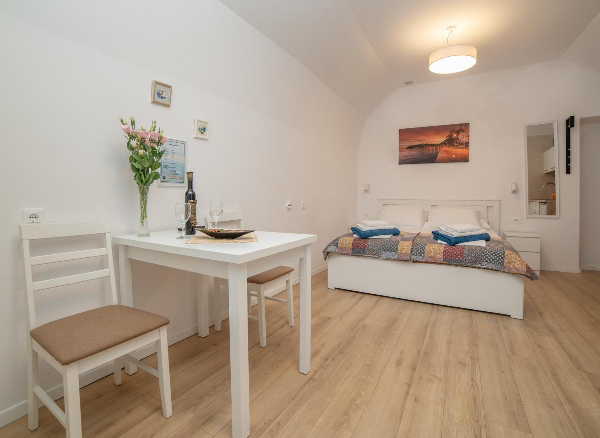 Studio Apartment Jeli ツァヴタット エクステリア 写真